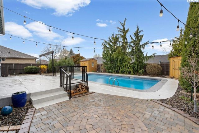 1708 W 31st Ave, Kennewick, WA 99337