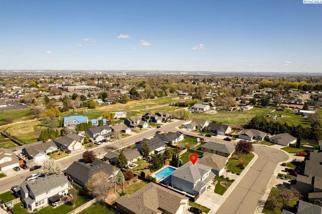 1708 W 31st Ave, Kennewick, WA 99337