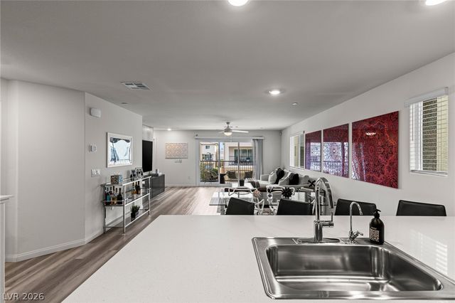 6829 Prairie Pearl Street, Las Vegas, NV 89148