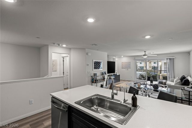 6829 Prairie Pearl Street, Las Vegas, NV 89148