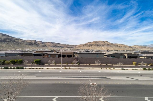 6829 Prairie Pearl Street, Las Vegas, NV 89148