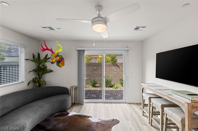 6829 Prairie Pearl Street, Las Vegas, NV 89148