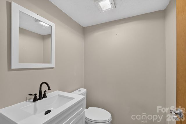 2661 Tiffany Street, Conover, NC 28613