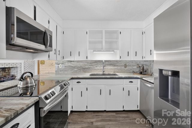 2661 Tiffany Street, Conover, NC 28613