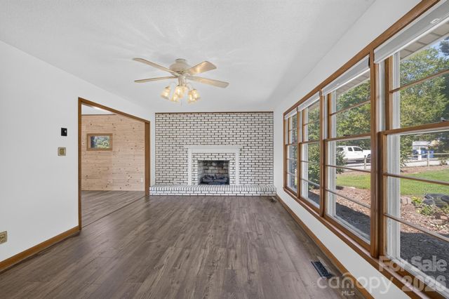 2661 Tiffany Street, Conover, NC 28613