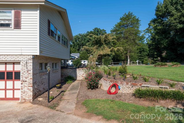 2661 Tiffany Street, Conover, NC 28613