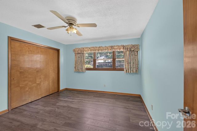 2661 Tiffany Street, Conover, NC 28613