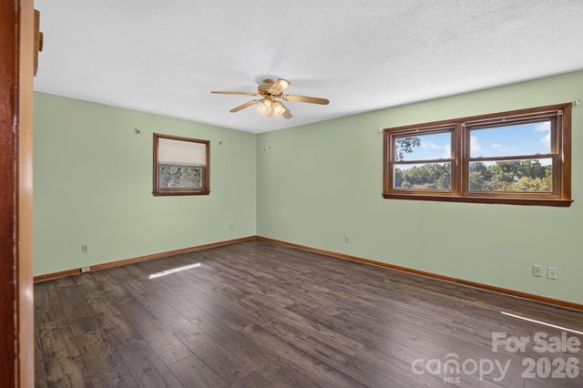 2661 Tiffany Street, Conover, NC 28613