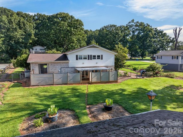 2661 Tiffany Street, Conover, NC 28613