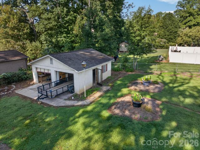 2661 Tiffany Street, Conover, NC 28613
