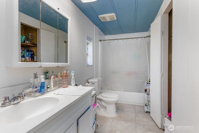 9931 18th Avenue W #1, Everett, WA 98204