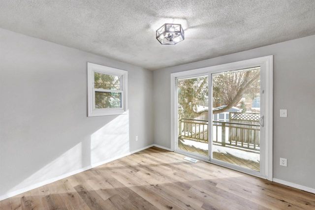 2615 WOODRIDGE LANE, Green Bay, WI 54304