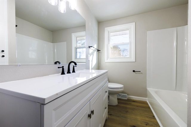 2615 WOODRIDGE LANE, Green Bay, WI 54304