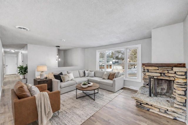 2615 WOODRIDGE LANE, Green Bay, WI 54304