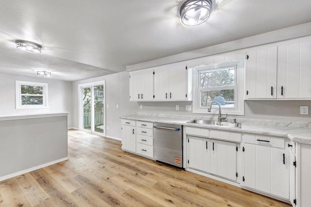 2615 WOODRIDGE LANE, Green Bay, WI 54304