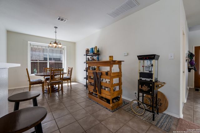 2512 Sir Barton Bay Dr, Schertz, TX 78108