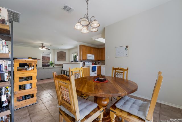 2512 Sir Barton Bay Dr, Schertz, TX 78108