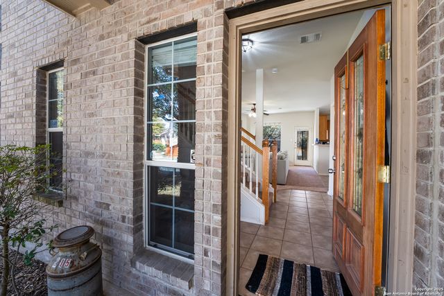 2512 Sir Barton Bay Dr, Schertz, TX 78108