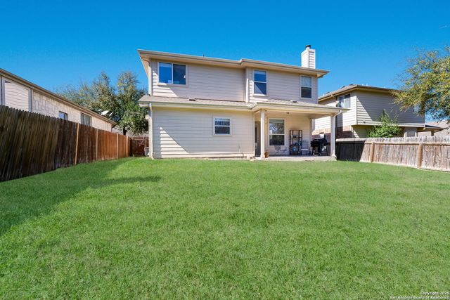 2512 Sir Barton Bay Dr, Schertz, TX 78108