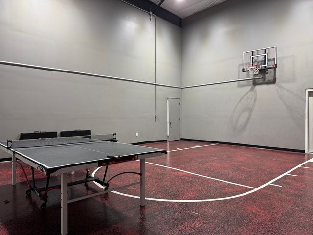 1585 Mercer Road 110, Lexington, KY 40511