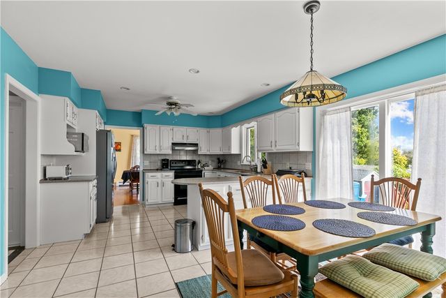 20 Morrison Avenue, Middletown, RI 02840