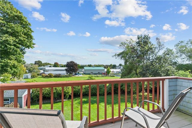 20 Morrison Avenue, Middletown, RI 02840