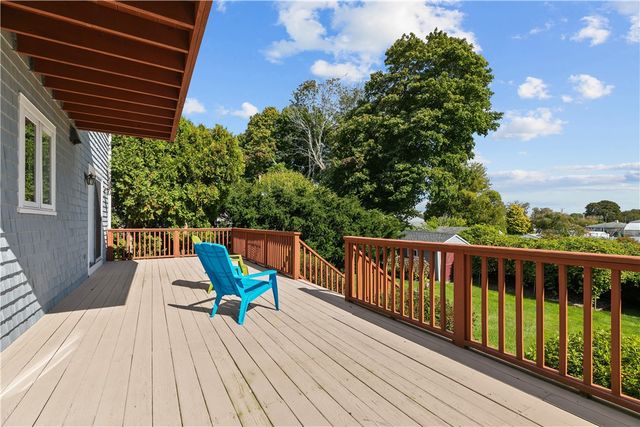 20 Morrison Avenue, Middletown, RI 02840