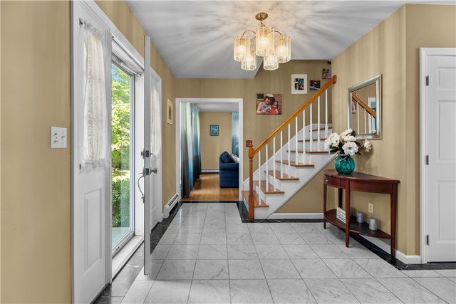 20 Morrison Avenue, Middletown, RI 02840