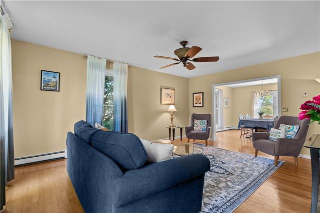 20 Morrison Avenue, Middletown, RI 02840