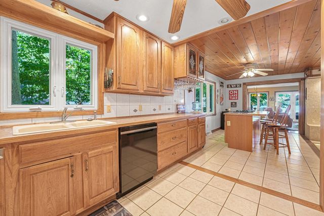 4923 Lakeview Drive, Green Lake Twp, MI 49643