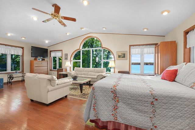 4923 Lakeview Drive, Green Lake Twp, MI 49643