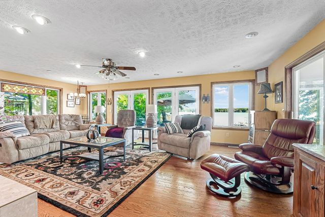 4923 Lakeview Drive, Green Lake Twp, MI 49643