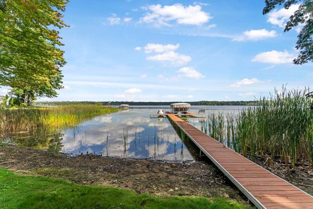 4923 Lakeview Drive, Green Lake Twp, MI 49643