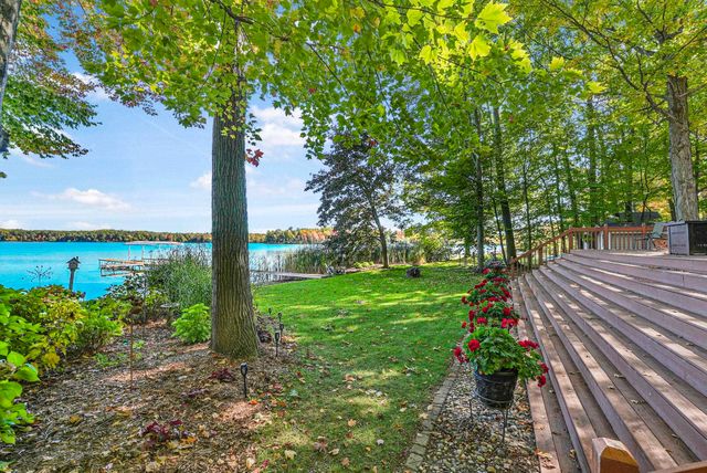 4923 Lakeview Drive, Green Lake Twp, MI 49643