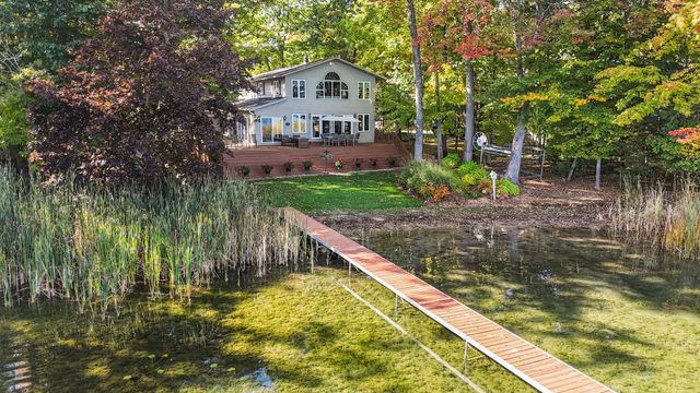4923 Lakeview Drive, Green Lake Twp, MI 49643