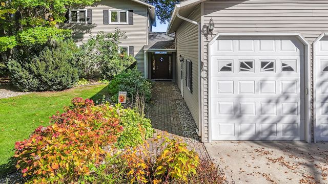 4923 Lakeview Drive, Green Lake Twp, MI 49643