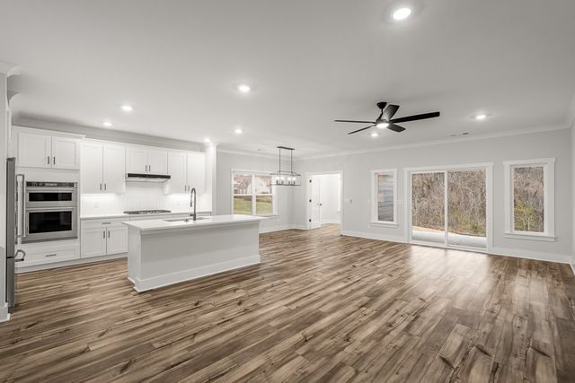 305 Glade Road, Lebanon, TN 37087