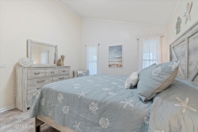 1940 AMERICA Avenue, Jacksonville Beach, FL 32250