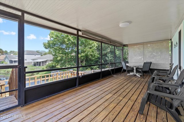 1940 AMERICA Avenue, Jacksonville Beach, FL 32250