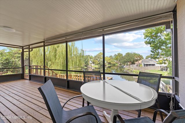 1940 AMERICA Avenue, Jacksonville Beach, FL 32250