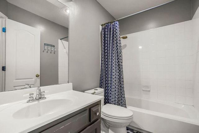 13975 W 143 Court, Olathe, KS 66062