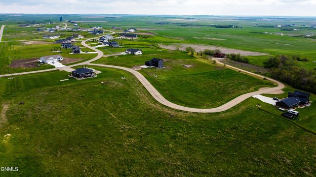 6954 Rockridge Drive, Bismarck, ND 58503 property photo