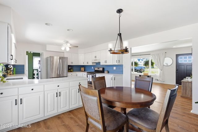 158 Pinewood Road, Toms River, NJ 08753