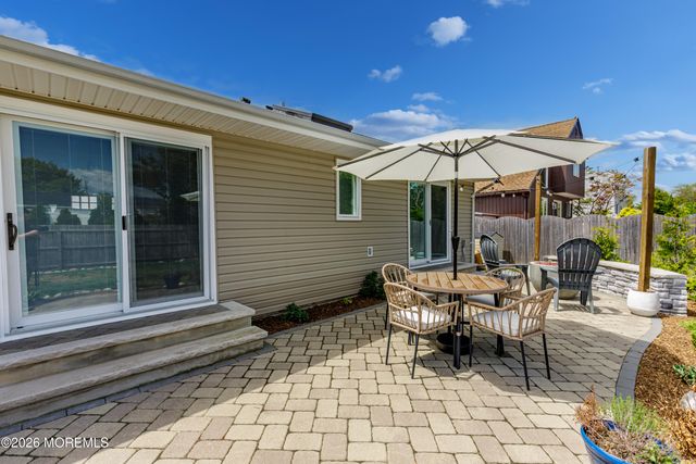 158 Pinewood Road, Toms River, NJ 08753