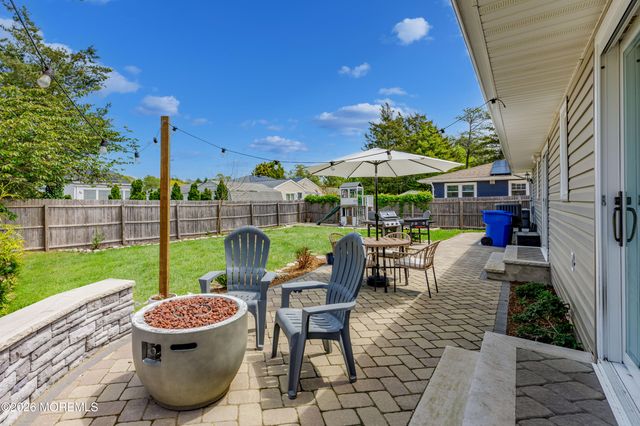 158 Pinewood Road, Toms River, NJ 08753