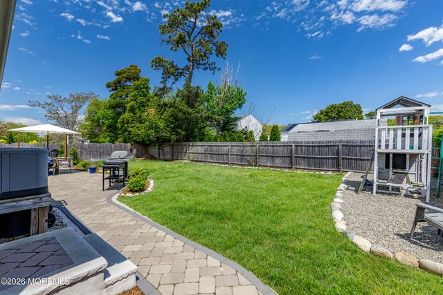158 Pinewood Road, Toms River, NJ 08753