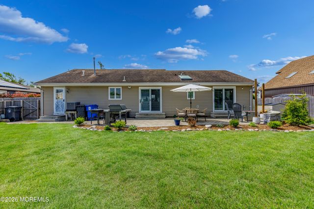 158 Pinewood Road, Toms River, NJ 08753