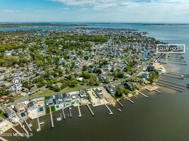 158 Pinewood Road, Toms River, NJ 08753