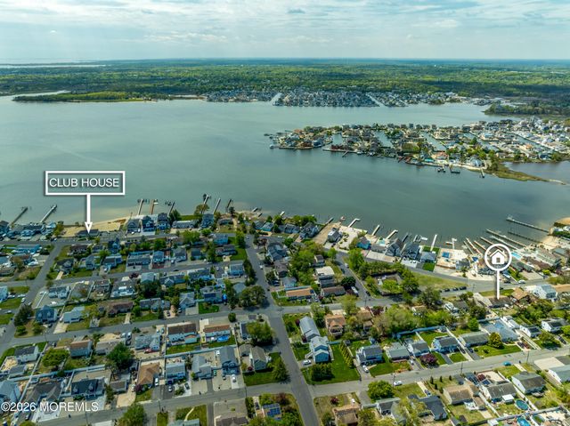 158 Pinewood Road, Toms River, NJ 08753