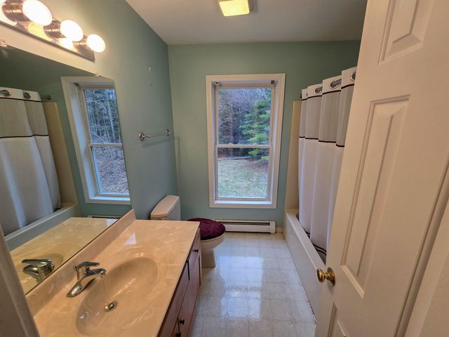 90 Hidden Pasture Road, Hinesburg, VT 05461